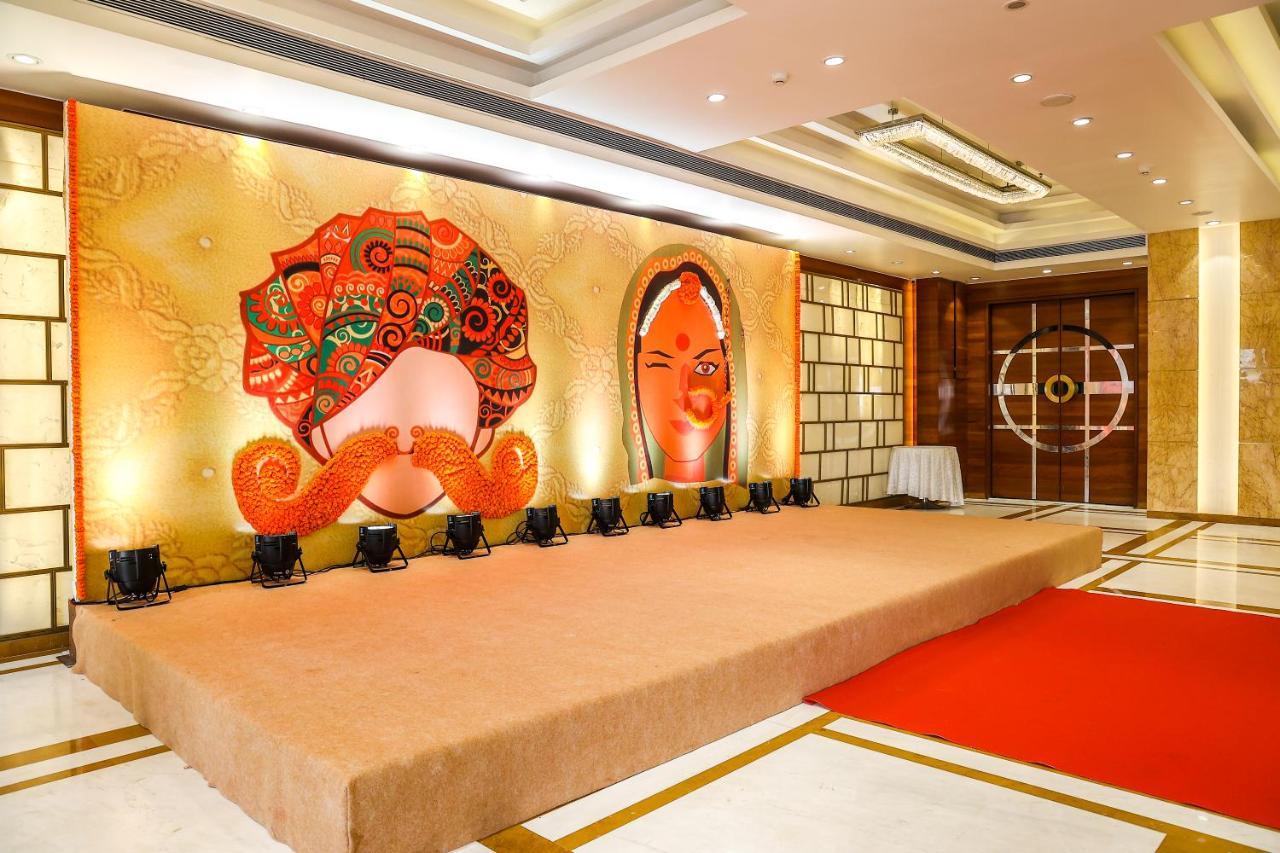 מומביי Krishna Palace Hotel מראה חיצוני תמונה
