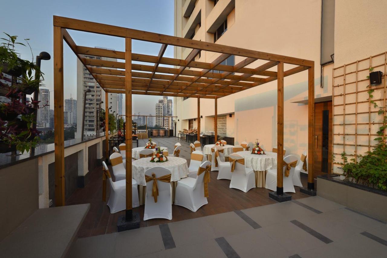 מומביי Krishna Palace Hotel מראה חיצוני תמונה