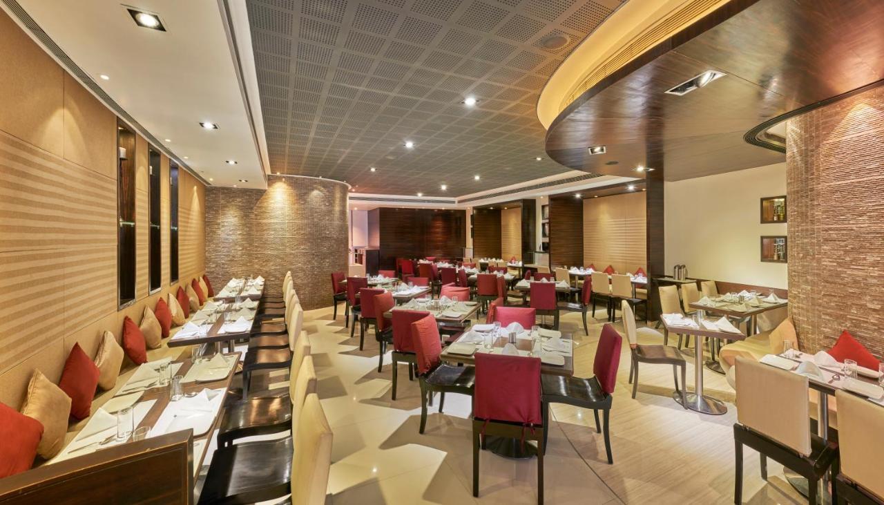 מומביי Krishna Palace Hotel מראה חיצוני תמונה